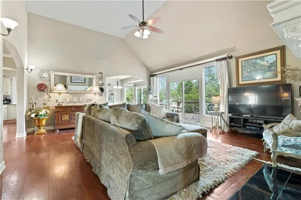 $599,950 | 28919 Hackberry Circle, Paola, KS 66071