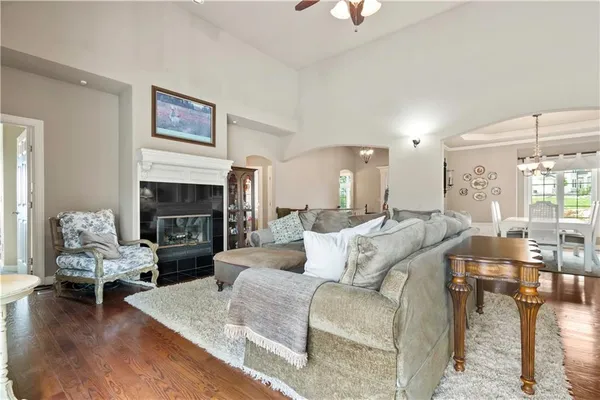 $599,950 | 28919 Hackberry Circle, Paola, KS 66071