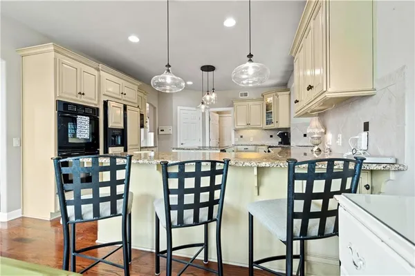 $599,950 | 28919 Hackberry Circle, Paola, KS 66071