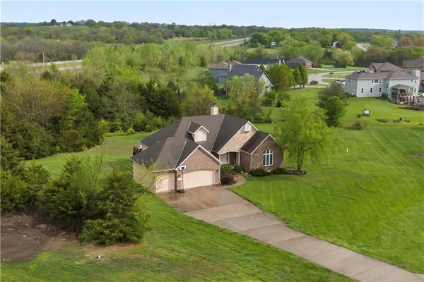 $599,950 | 28919 Hackberry Circle, Paola, KS 66071