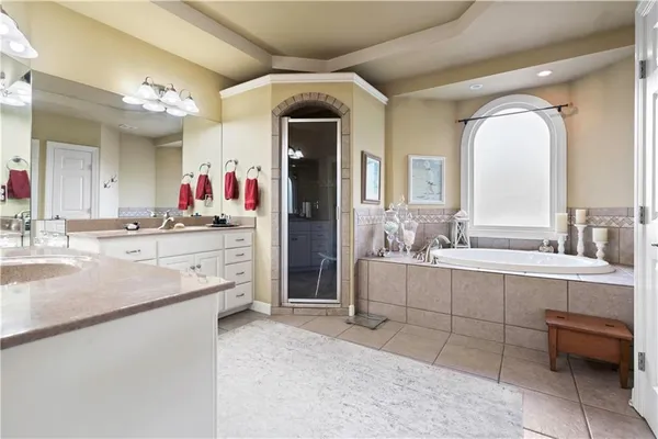 $599,950 | 28919 Hackberry Circle, Paola, KS 66071