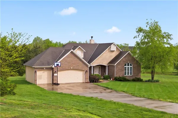 $599,950 | 28919 Hackberry Circle, Paola, KS 66071
