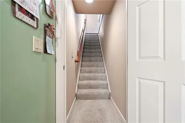 $599,950 | 28919 Hackberry Circle, Paola, KS 66071