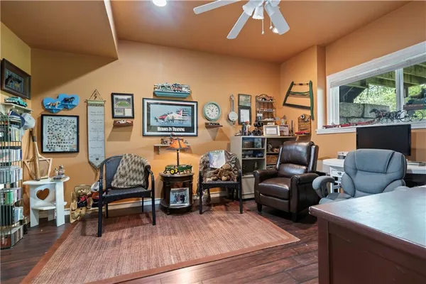 $599,950 | 28919 Hackberry Circle, Paola, KS 66071