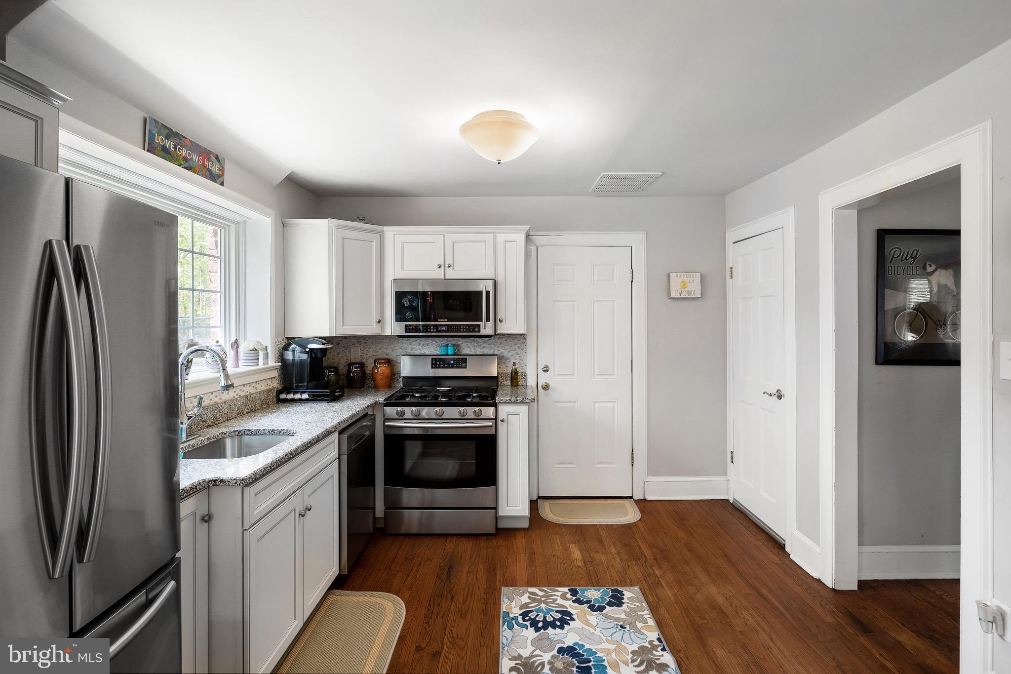 92 Ridgewood Avenue Ewing, NJ 08618 - Photo 11 of 28