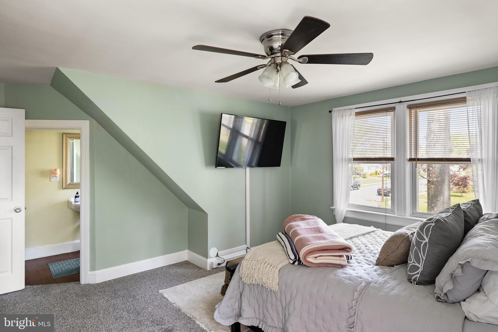 92 Ridgewood Avenue Ewing, NJ 08618 - Photo 16 of 28