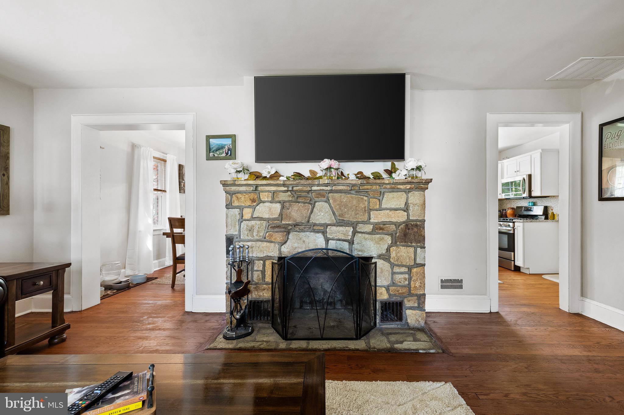 92 Ridgewood Avenue Ewing, NJ 08618 - Photo 8 of 28