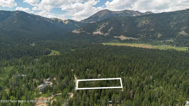 $2,065,000 | 6255 Heck Of A Hill Road, Wilson, WY 83014