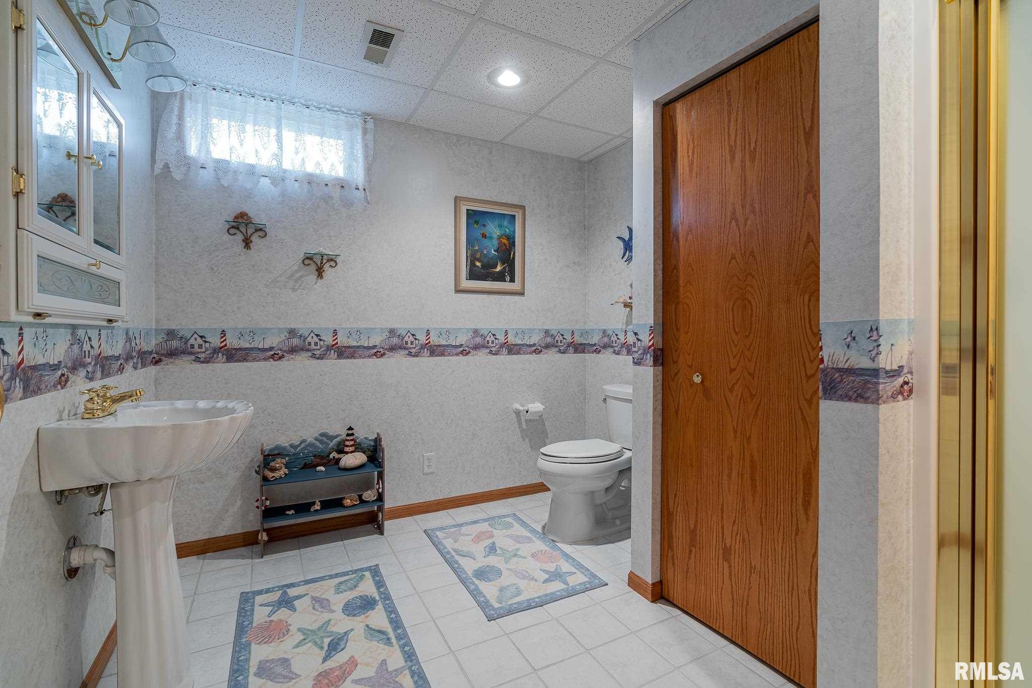 4419 Fairhaven Road Davenport, IA 52807 - Photo 26 of 29 Gallery Image 26