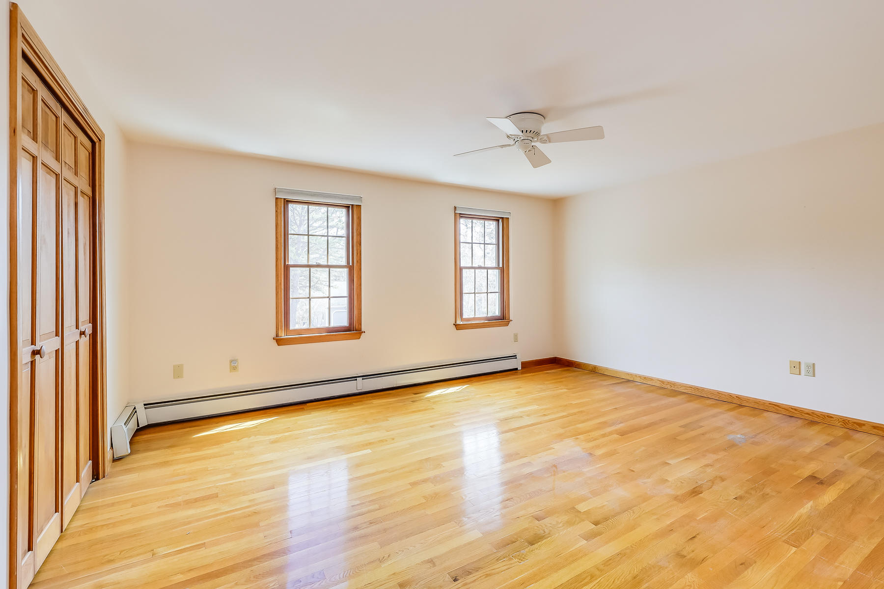 40 Meadowbrook Road Mashpee, MA 02649 - Photo 19 of 31 a view of an empty room with window