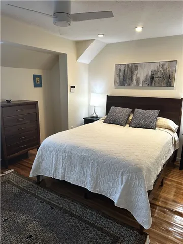 $2,400 | 52 Vick Park B, Rochester, NY 14607