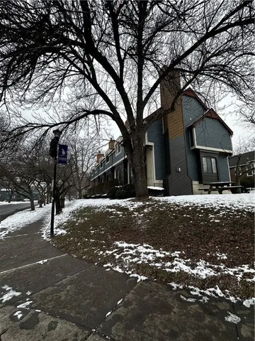 $2,400 | 52 Vick Park B, Rochester, NY 14607