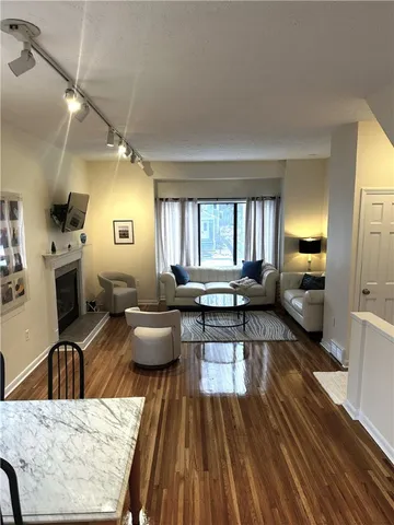 $2,400 | 52 Vick Park B, Rochester, NY 14607