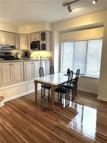 $2,400 | 52 Vick Park B, Rochester, NY 14607