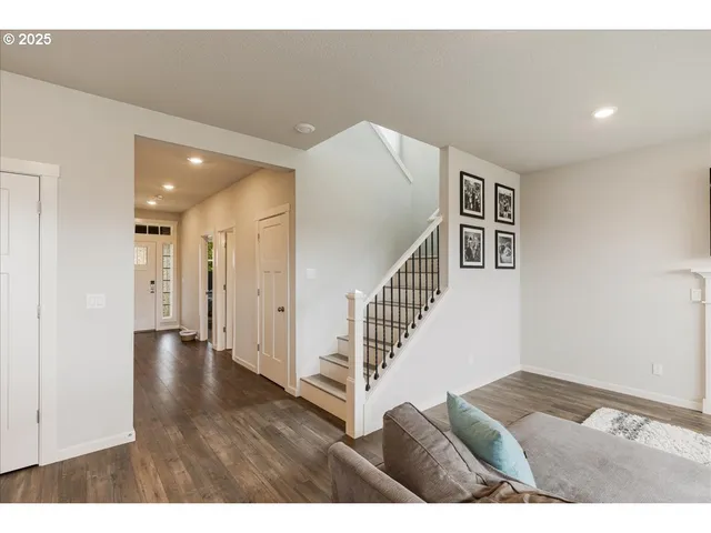 $629,000 | 2094 Legacy Hts Drive Southeast, Salem, OR 97302