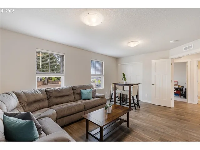 $629,000 | 2094 Legacy Hts Drive Southeast, Salem, OR 97302