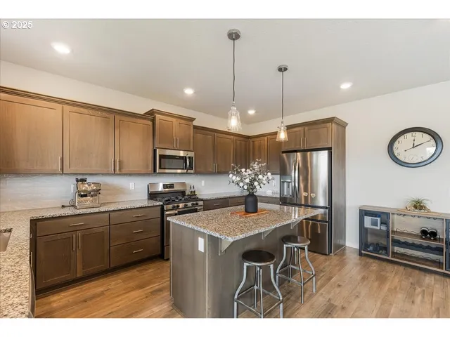 $629,000 | 2094 Legacy Hts Drive Southeast, Salem, OR 97302