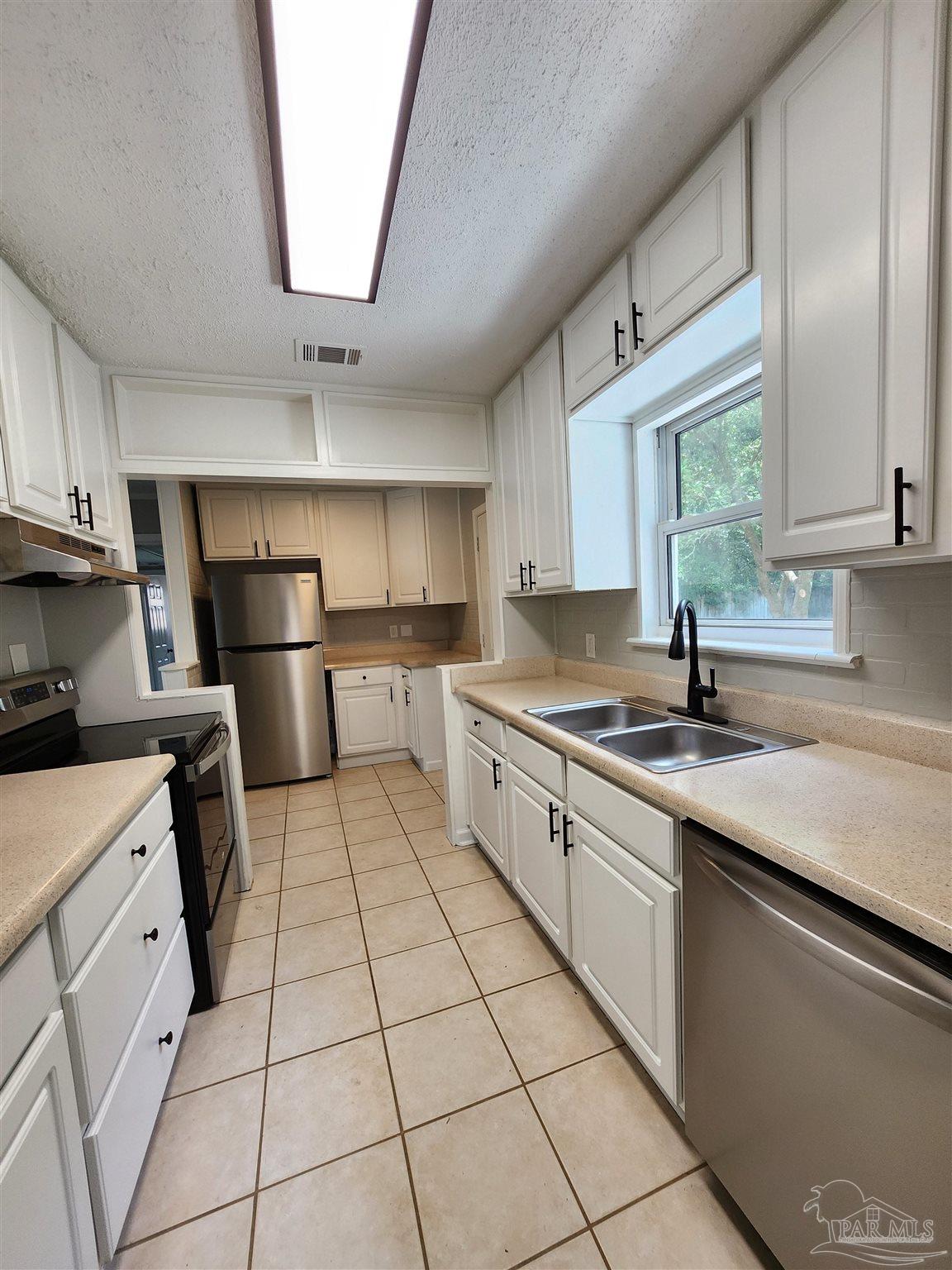 710 East Montclair Road Pensacola, FL 32505 - Photo 4 of 16 Gallery Image 4