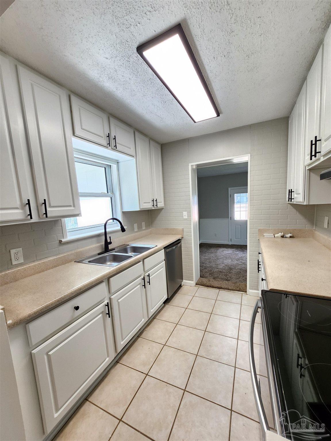 710 East Montclair Road Pensacola, FL 32505 - Photo 6 of 16 Gallery Image 6