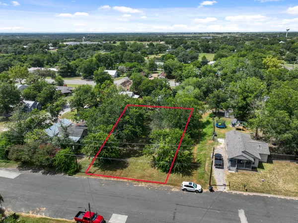 $50,000 | 1015 Anderson Street, Schulenburg, TX 78956