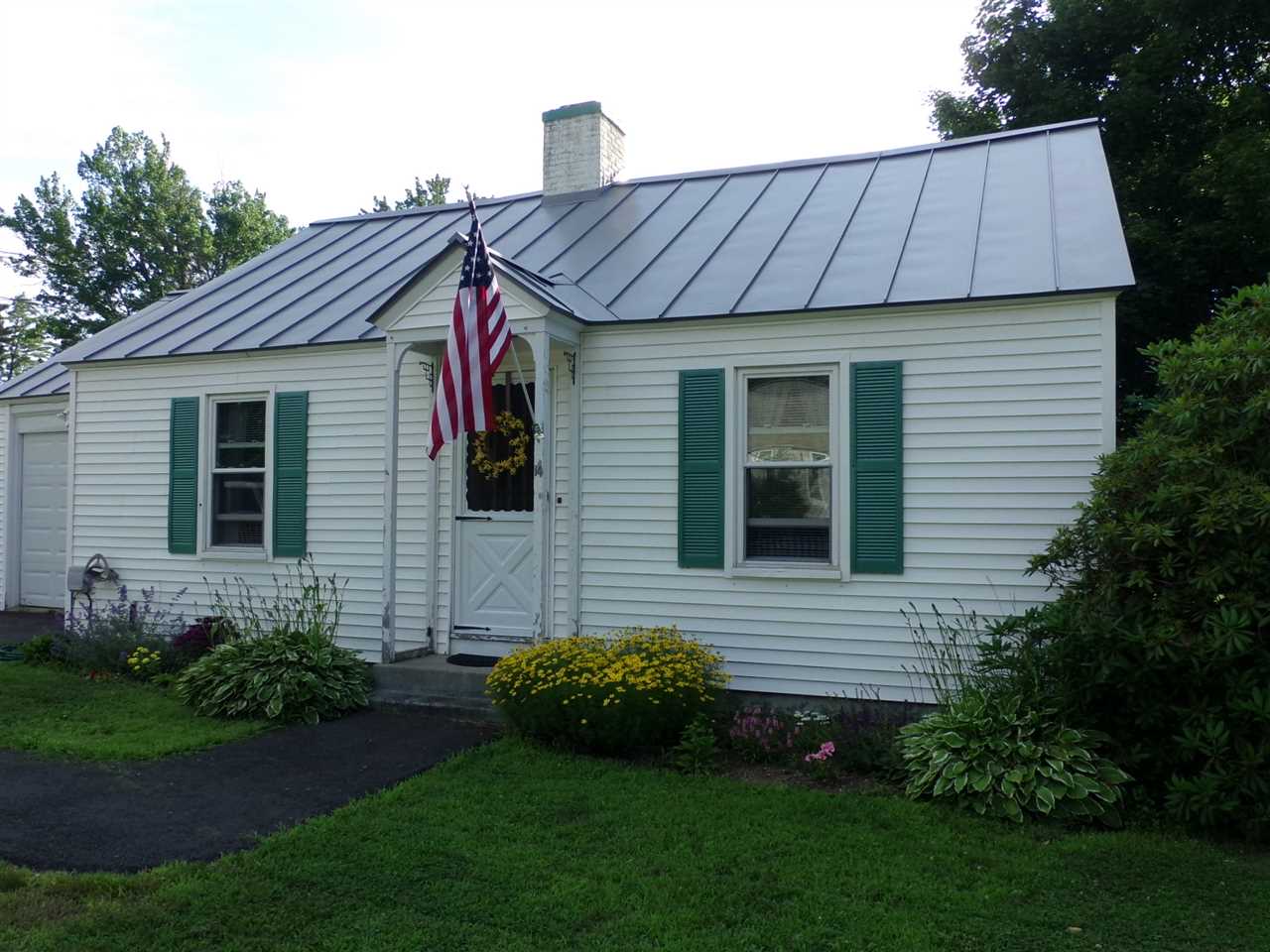 14 Ridgewood Avenue Gilford, NH 03249 - Photo 1 of 32 Gallery Image 1