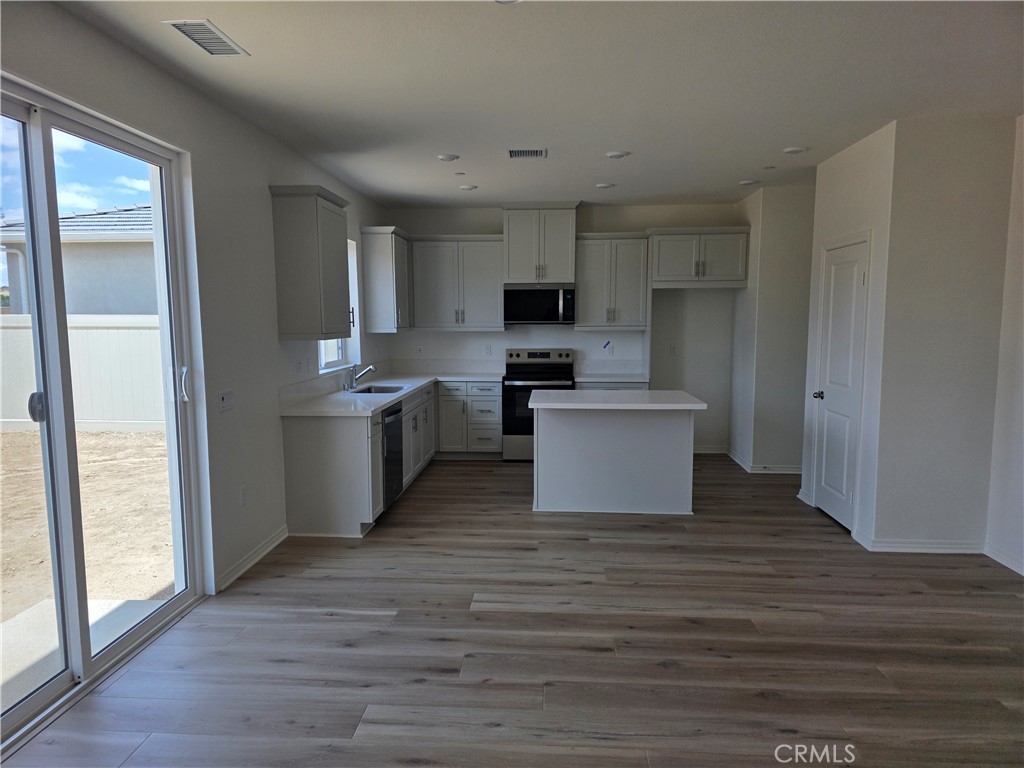 9667 Babaco Street Riverside, CA 92508 - Photo 4 of 24
