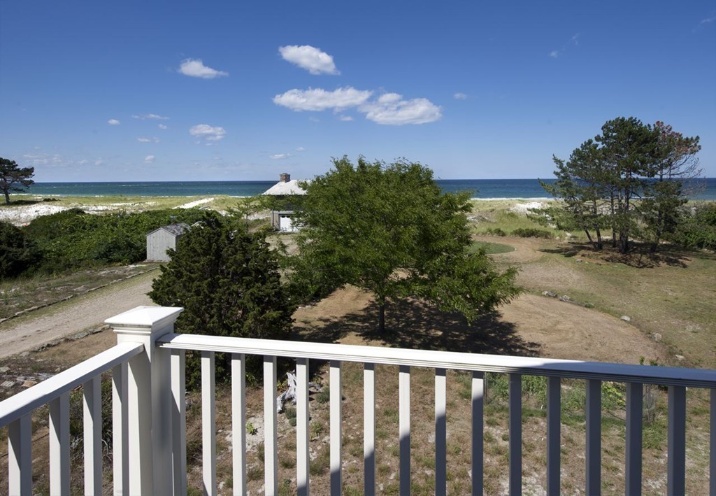 93 Wingaersheek Road Gloucester, MA 01930 - Photo 4 of 14