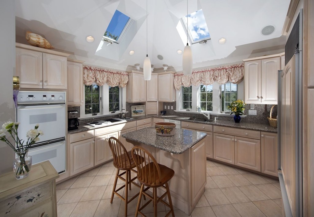 93 Wingaersheek Road Gloucester, MA 01930 - Photo 8 of 14