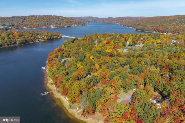 $949,000 | 723 Pinnacle Drive, Swanton, MD 21561