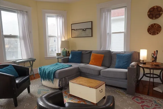 $2,600 | 52 Patten Street, Unit 2, Boston, MA 02130