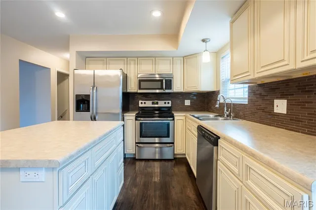 $269,900 | 2105 Parkton Way, Barnhart, MO 63012