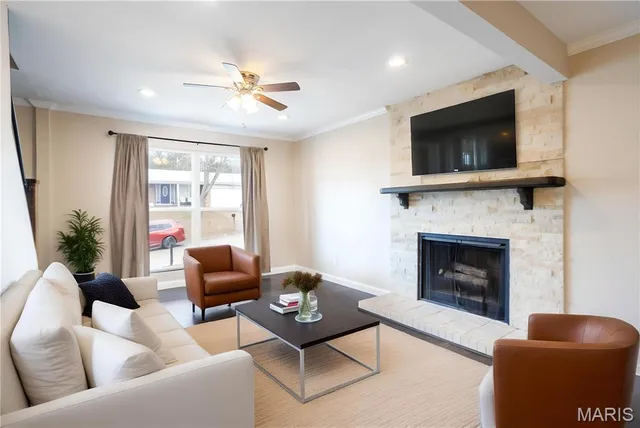 $269,900 | 2105 Parkton Way, Barnhart, MO 63012