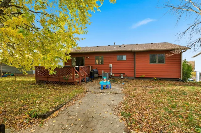 $249,900 | 1018 North Benton Drive, Sauk Rapids, MN 56379