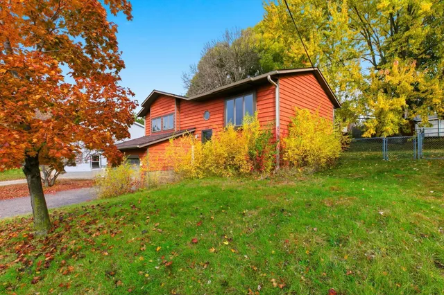 $249,900 | 1018 North Benton Drive, Sauk Rapids, MN 56379