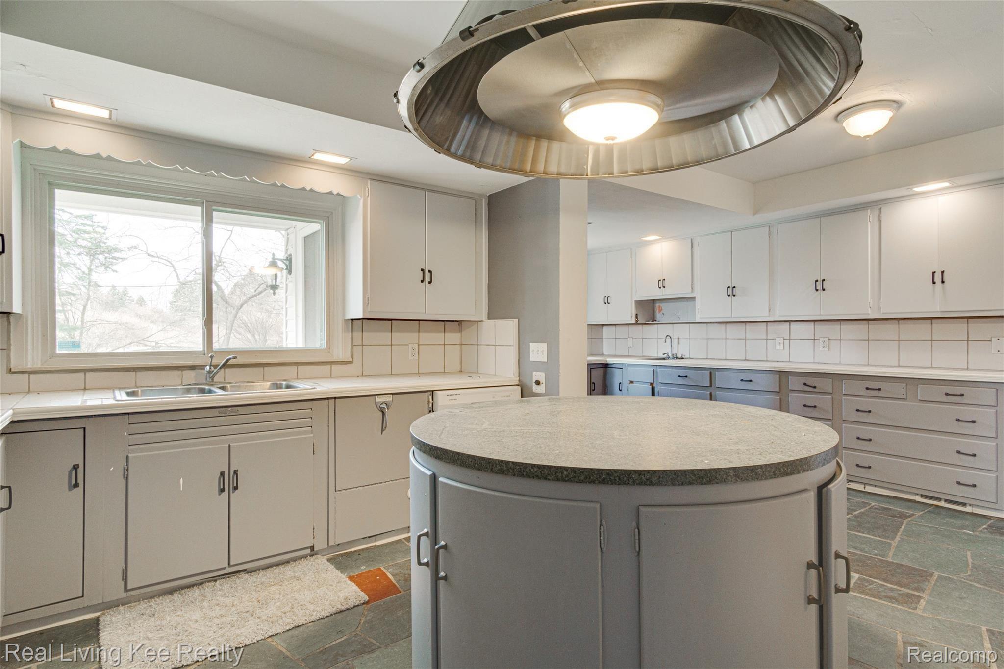 1267 Lake George Road Oakland, MI 48363 - Photo 69 of 80 Interiors (40 of 55).jpg