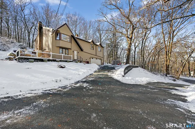 $390,000 | 12 Stonybrook Road, Ledyard, CT 06335