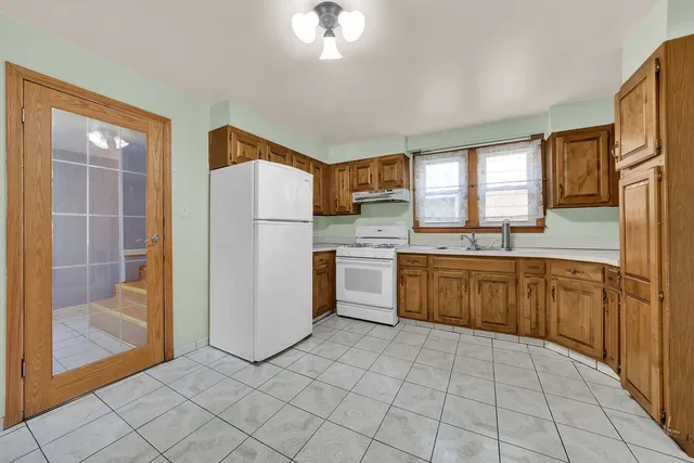 $279,900 | 3624 West 69th Street, Chicago, IL 60629