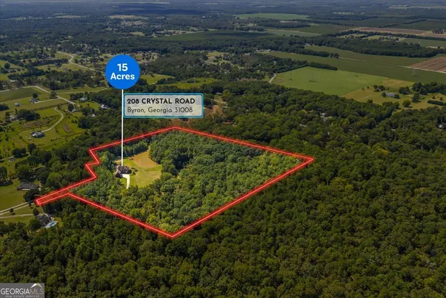 a view of house with garden