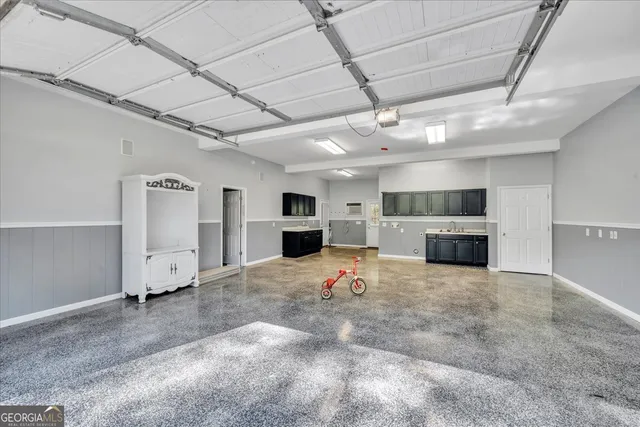 $1,300,000 | 208 Crystal Drive, Byron, GA 31008