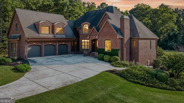 $1,300,000 | 208 Crystal Drive, Byron, GA 31008