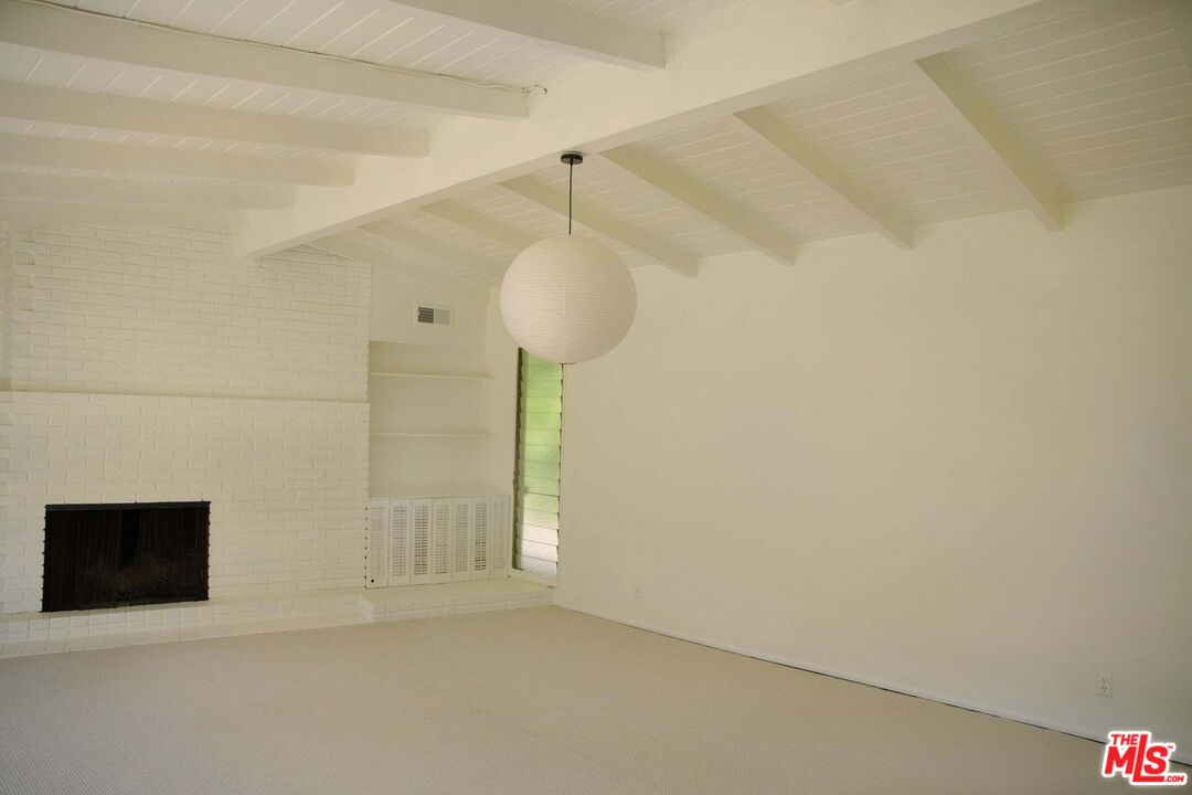 603 Hightree Road Los Angeles, CA 90402 - Photo 7 of 22