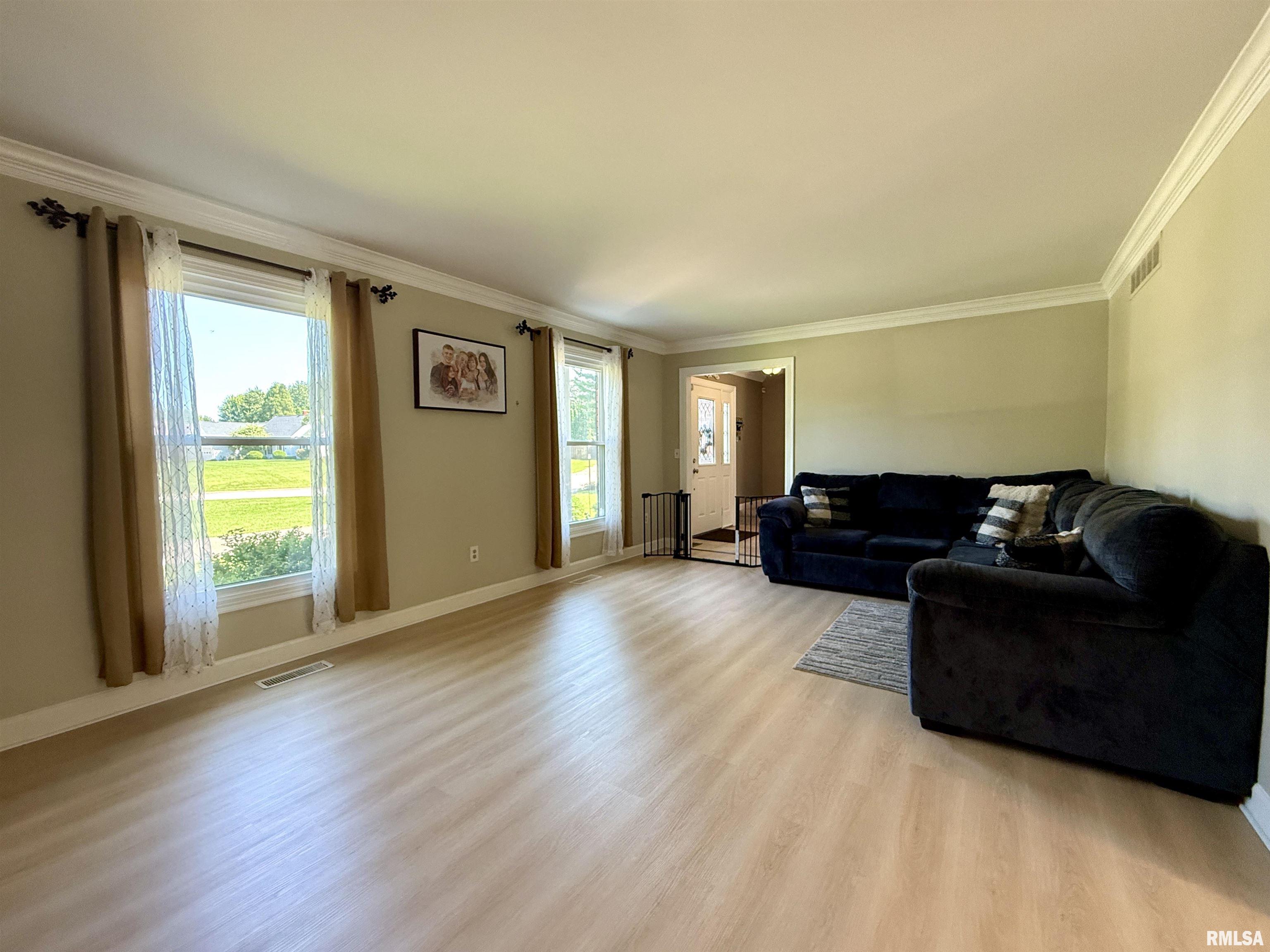 1861 Cornelia Road Galesburg, IL 61401 - Photo 6 of 46 Gallery Image 6