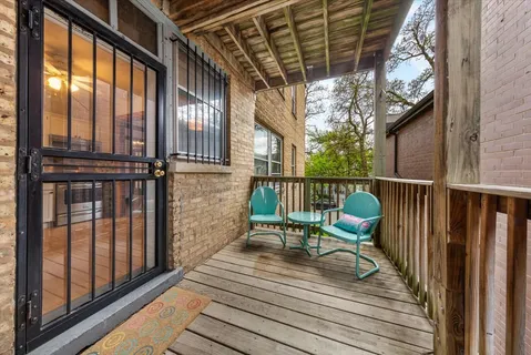$385,000 | 3802 North Hamilton Avenue, Unit 2S, Chicago, IL 60618