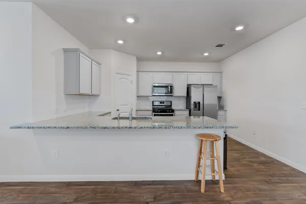 $2,000 | 301 Brooklyn Drive, Georgetown, TX 78626