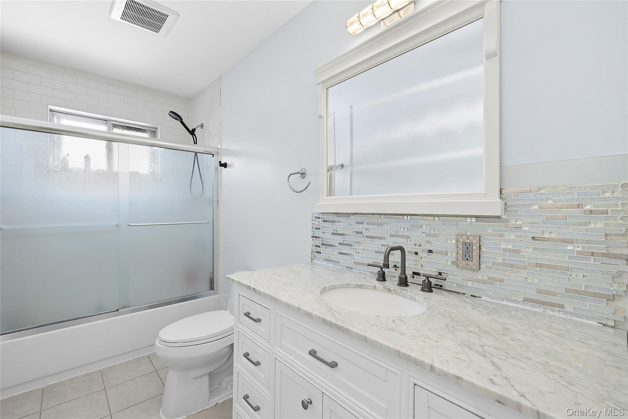 92 Dare Road Selden, NY 11784 - Photo 4 of 10