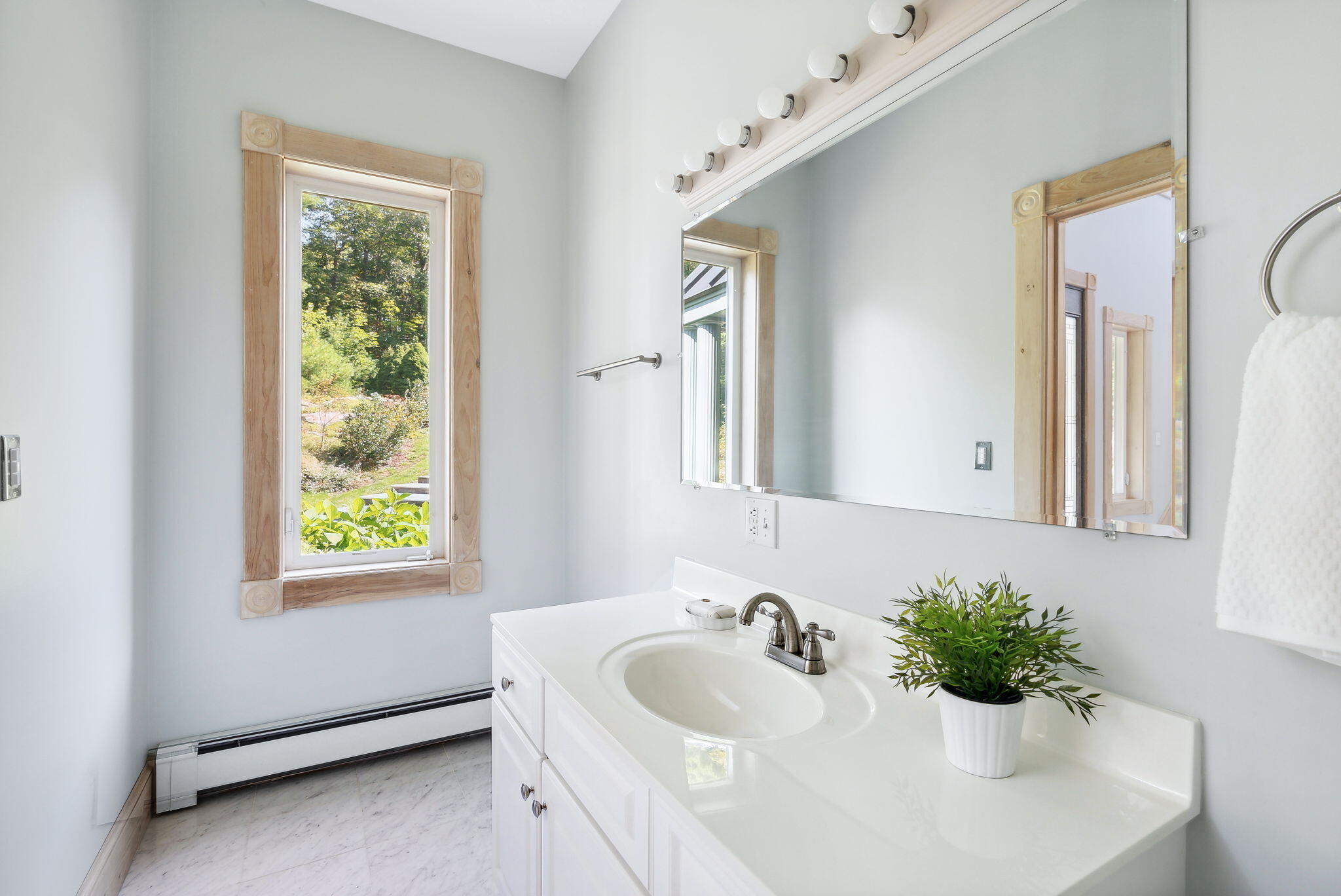 124 Middle Road Woolwich, ME 04579 - Photo 15 of 53 31-web-or-mls-24-print-DSC04253