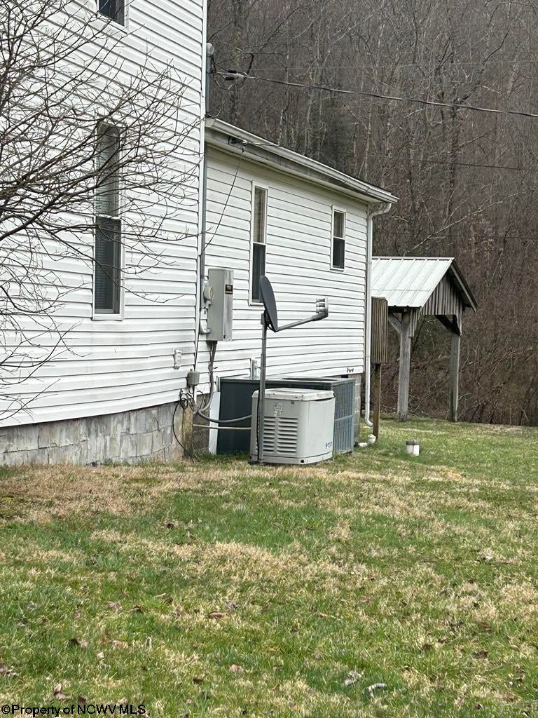 192 Robey Ridge Rock Cave, WV 26234 - Photo 3 of 23 Gallery Image 3