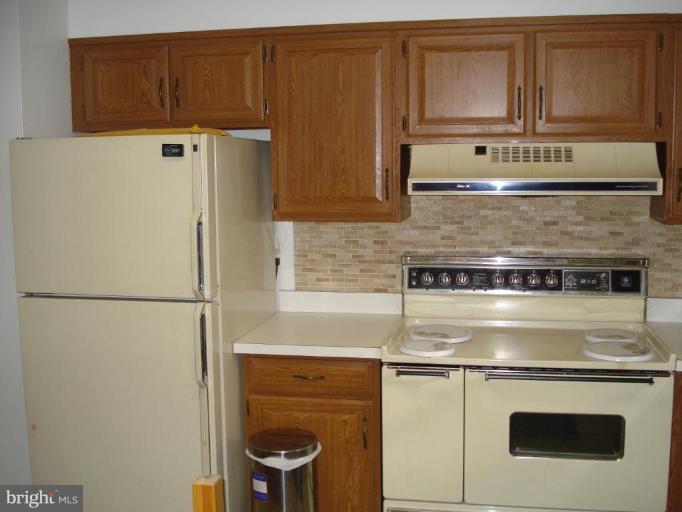 11703 Caplinger Road Silver Spring, MD 20904 - Photo 12 of 17 Kitchen