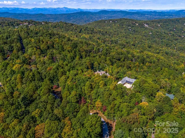 a view of a tennis court