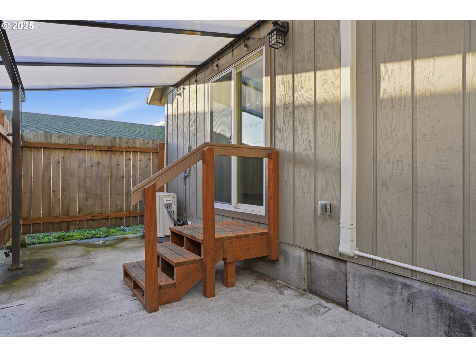 344 Douglas Street Longview, WA 98632 - Photo 19 of 29 a bedroom with bunk bed